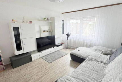 Gemütliche renovierte 3,5 Zimmer Wohnung mit Balkon in Erle 3 zimmer