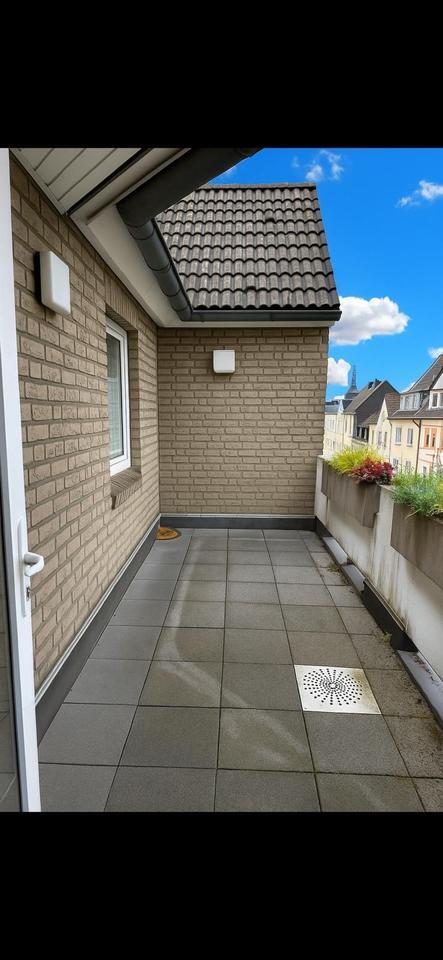 Schöne und große 2 Raum Maisonette Wohnung zimmer