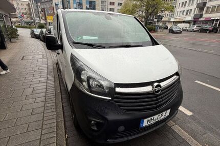 Opel Vivaro 91.000 km 8.500 &euro; Mülheim an der Ruhr 45481