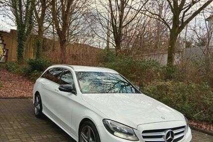 Mercedes-Benz C 250 181.000 km 13.900 € Essen 45276