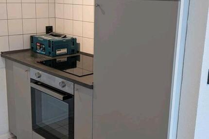 frisch renovierte Dachgeschosswohnung 1 zimmer