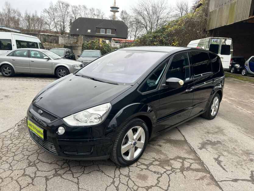 Ford S-Max 138.000 km 4.490 € Essen 45143