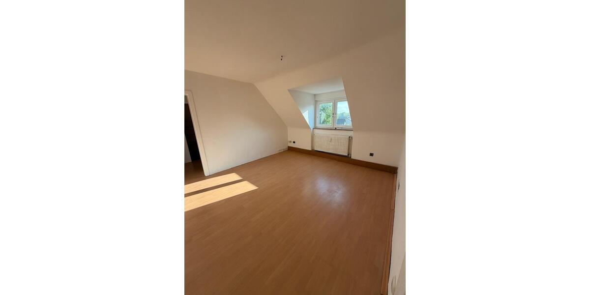 Dachgeschoßwohnung Gladbeck - 2 Zimmer, 42 m&sup2;, 555&euro; | Angebot:26235841