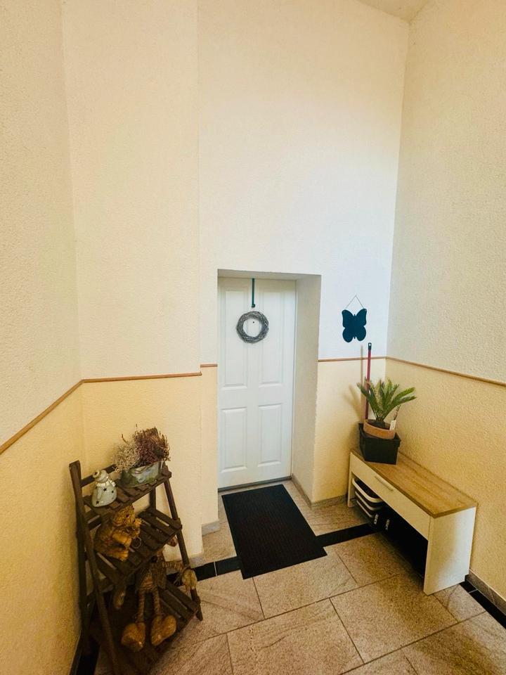 Attraktives Immobilienangebot: Mehrfamilienhaus + Einfamilienhaus zimmer