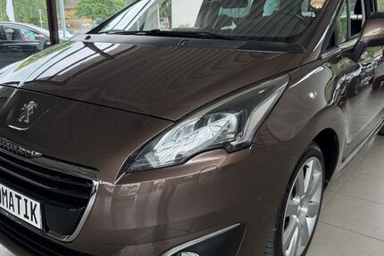 Peugeot 5008 181.382 km 11.890 &euro; Bottrop 46236