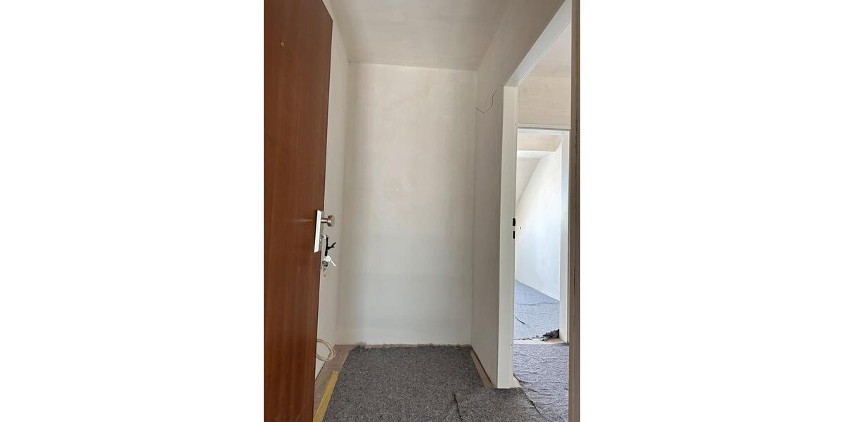 Dachgeschoßwohnung Gladbeck - 2.5 Zimmer, 67 m&sup2;, 205.000&euro; | Angebot:27147425