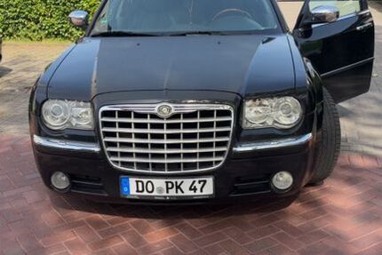 Chrysler 300C 206.000 km 4.000 &euro; Dortmund 44141