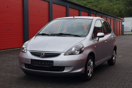 Honda Jazz 104.577 km 3.299 &euro; Oberhausen 46145