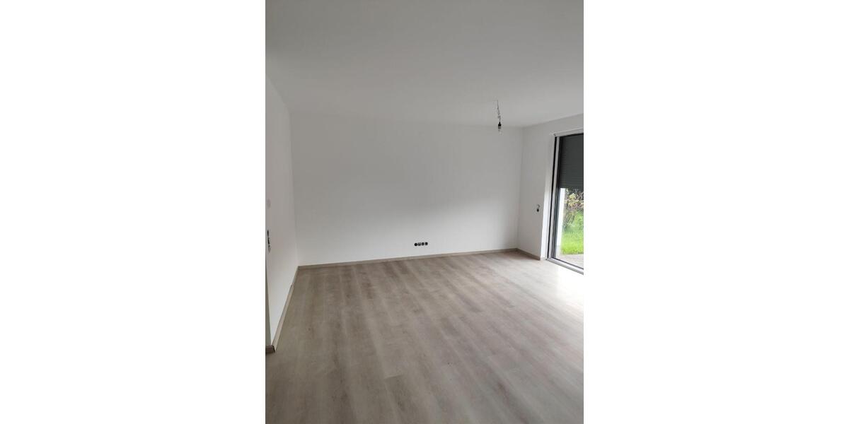 Doppelhaushälfte Essen Stadtbezirk VIII - 5.5 Zimmer, 134 m&sup2;, 2.300&euro; | Angebot:24130141