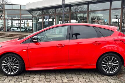 Ford Focus 111.209 km 10.300 &euro; Marl 45768
