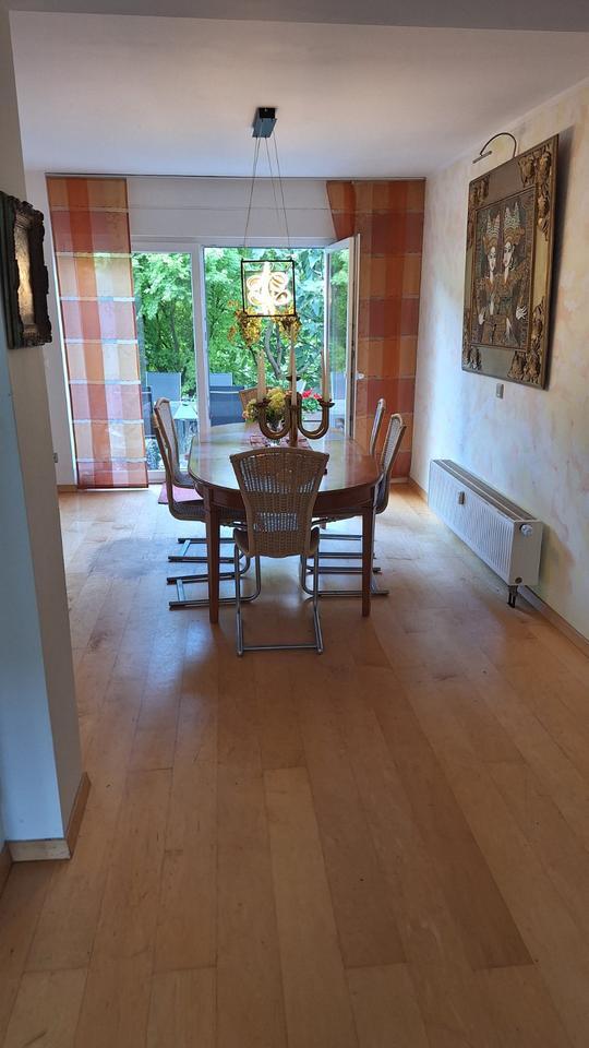 Ein Mehrfamilienhaus im Grünen von Welper, mit 3 Garagen zimmer