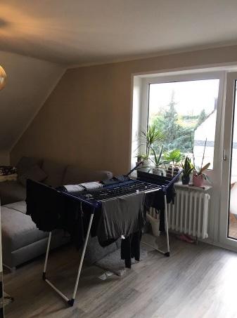 Dachgeschoßwohnung Essen Stadtbezirk V - 2.5 Zimmer, 71 m&sup2;, 689&euro; | Angebot:26337672