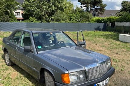 Mercedes-Benz 190 110.000 km 9.000 &euro; Oberhausen 46045