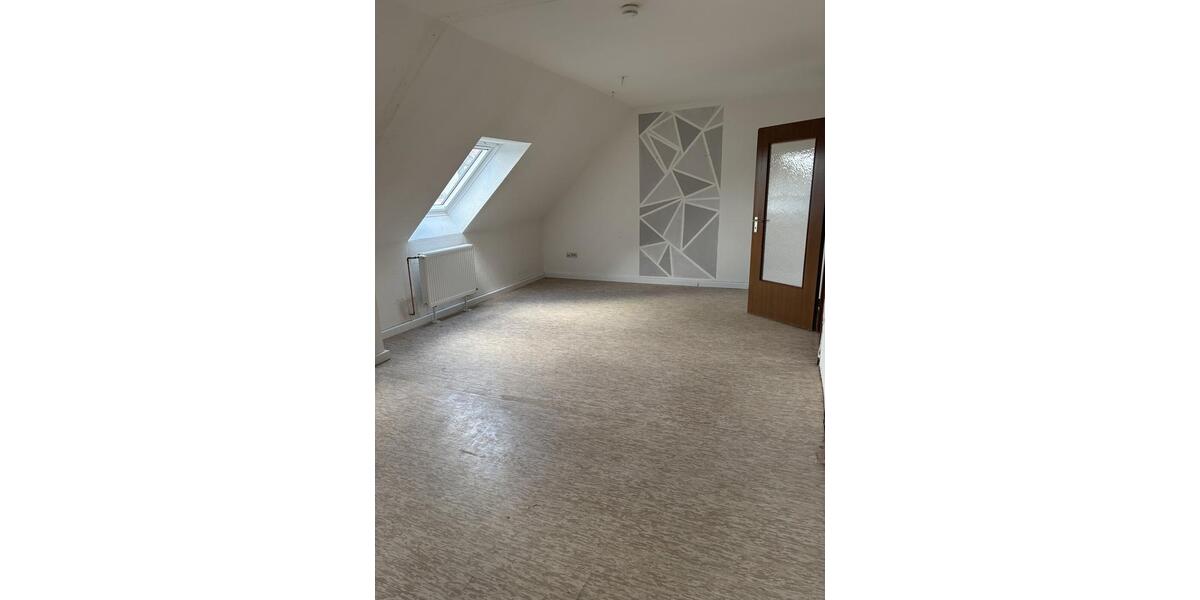 Dachgeschoßwohnung Gelsenkirchen Gelsenkirchen-Nord - 3.5 Zimmer, 66 m&sup2;, 299&euro; | Angebot:26433792
