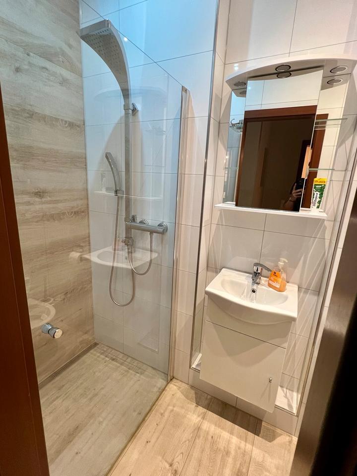 Top gepflegte Doppelhaushälfte mit ausgebautem Dachboden & Keller zimmer