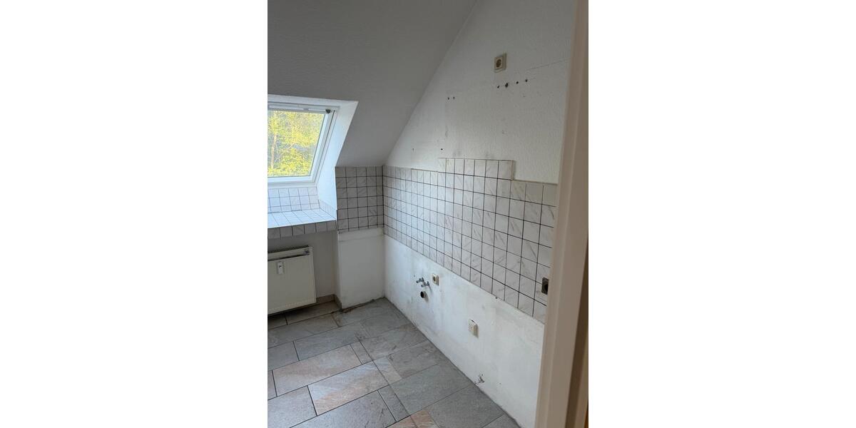 Dachgeschoßwohnung Dortmund Huckarde - 3 Zimmer, 82 m&sup2;, 195.000&euro; | Angebot:27075726