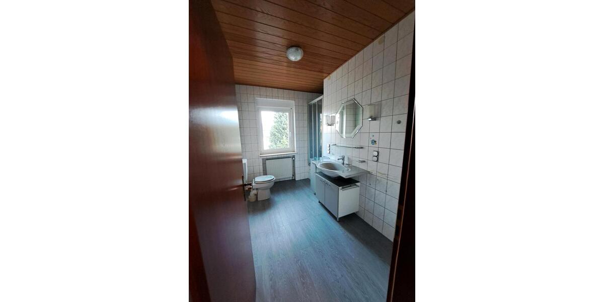 3-Familienhaus in Hagen-Oberhagen, in 45 Min. am Hbf Dortmund 10.5 zimmer