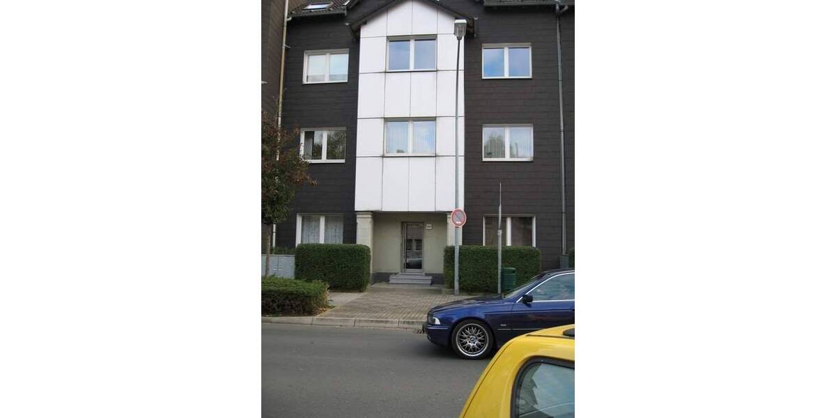 Modernisierte Altbauwohnung mit großem Wohn-Esszimmer! 2 zimmer