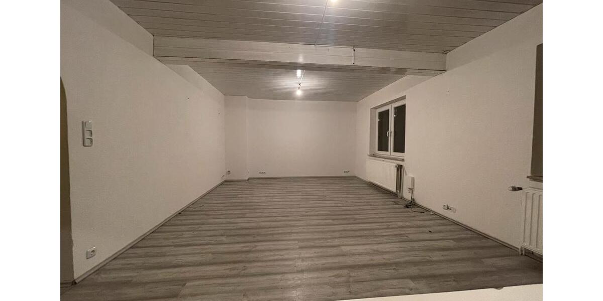 Etagenwohnung Essen Stadtbezirk III - 3 Zimmer, 70 m&sup2;, 950&euro; | Angebot:26366118