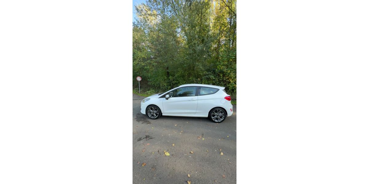 Ford Fiesta 38.000 km 14.400 &euro; Herne 44628