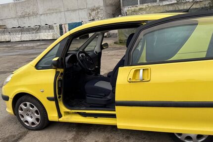 Peugeot 1007 113.000 km 3.900 &euro; Bochum 44787