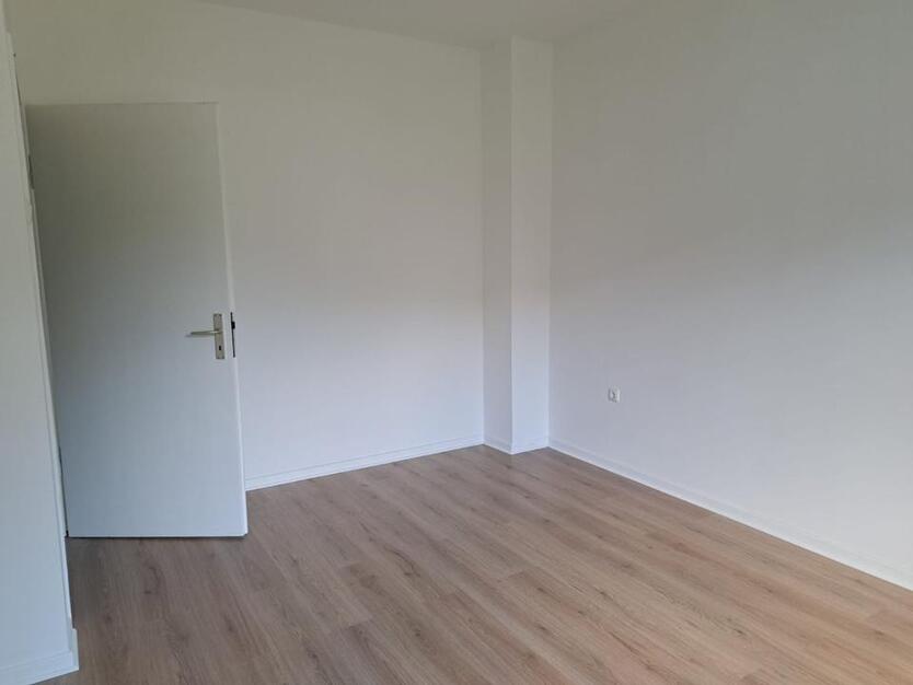 2-Zimmer Erdgeschosswohnung zimmer