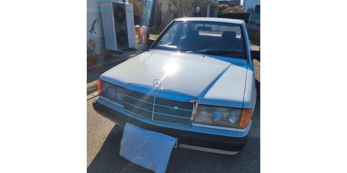 Mercedes-Benz 190 133.000 km 4.990 &euro; Dortmund 44309