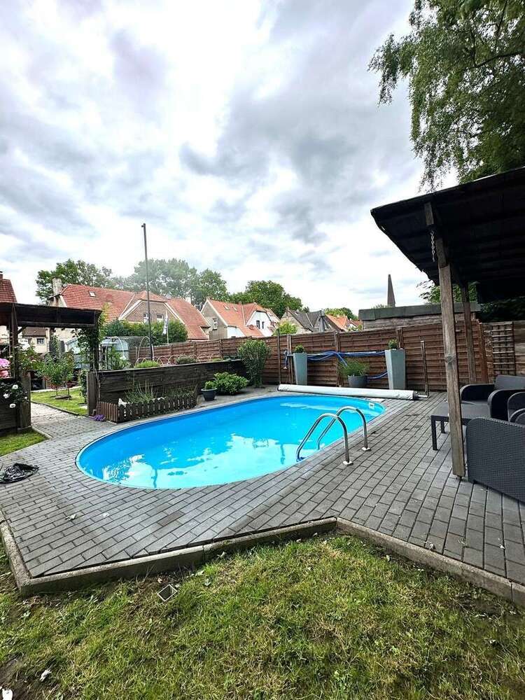 Haus zum Kaufen in Herne Röhlinghausen 390.000 € 140 m²