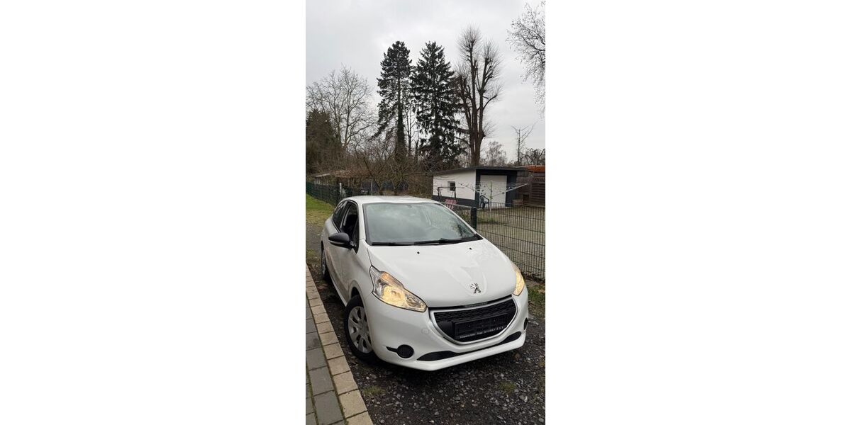 Peugeot 208 81.667 km 5.100 &euro; Dortmund 44339