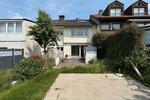 Großzügiges Reihenmittelhaus mit sonnigen Garten und eigener Garage