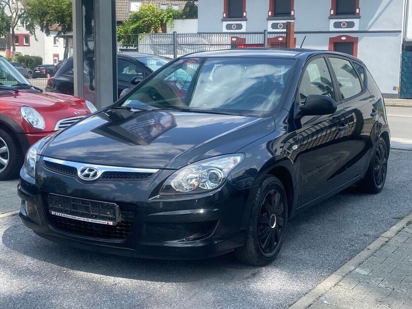 i30