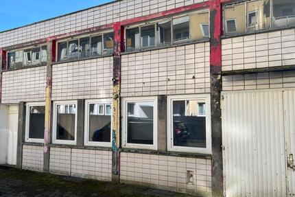 Gewerbehalle mit Büro