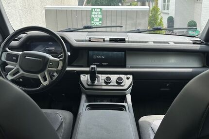 Land Rover Defender 42.000 km 59.900 € Dortmund 44287