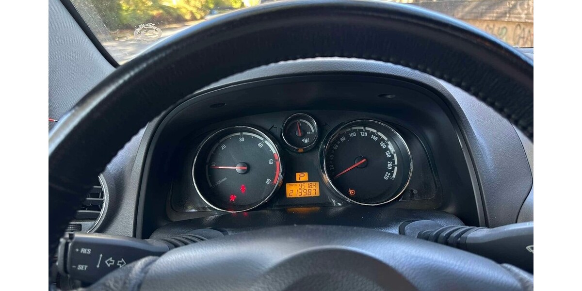 Opel Antara 213.987 km 6.000 &euro; Essen 45121