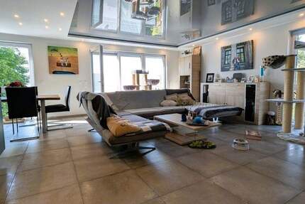 Luxus im Niedrigenergiestandard A+ * Barrierefreie Neubauwohnung, 2 Balkone + hochwertige Küche 4 zimmer