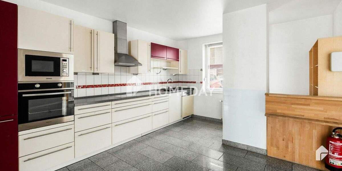 Bezugsfrei! Großzügige 6-Zimmer-Wohnung mit Balkon, EBK und 4 Stellplätzen in Wetter (Ruhr) 6 zimmer