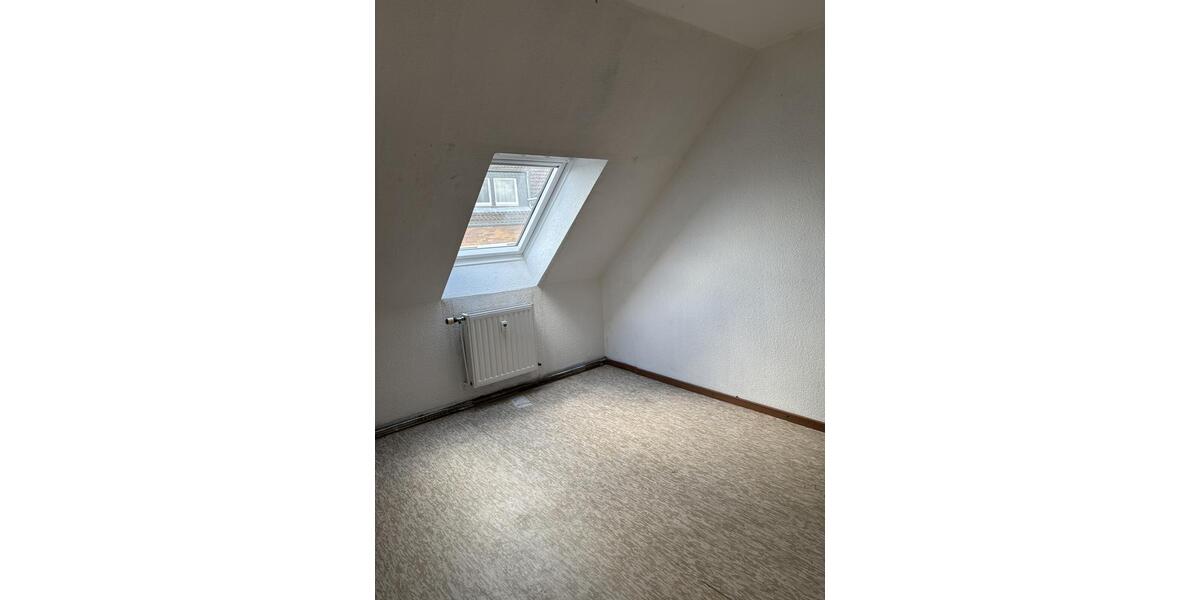 Dachgeschoßwohnung Gelsenkirchen Gelsenkirchen-Nord - 3.5 Zimmer, 66 m&sup2;, 299&euro; | Angebot:26433792