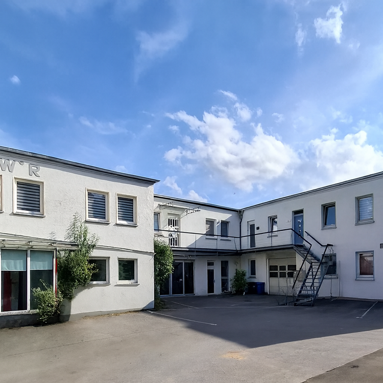 Halle in Essen 259.000 € 186 m²