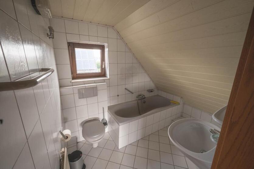 Verträumtes Schmuckstück in ruhiger, aber zentraler Privatstraße zimmer