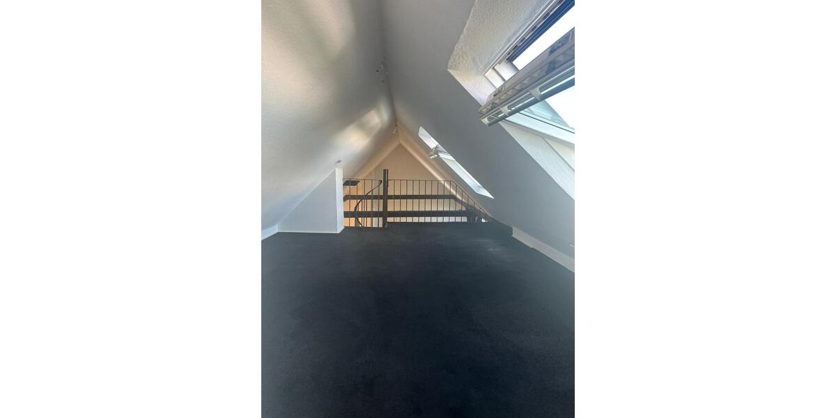 Dachgeschoßwohnung Bochum Höntrop - 4.5 Zimmer, 135 m&sup2;, 945&euro; | Angebot:26386976