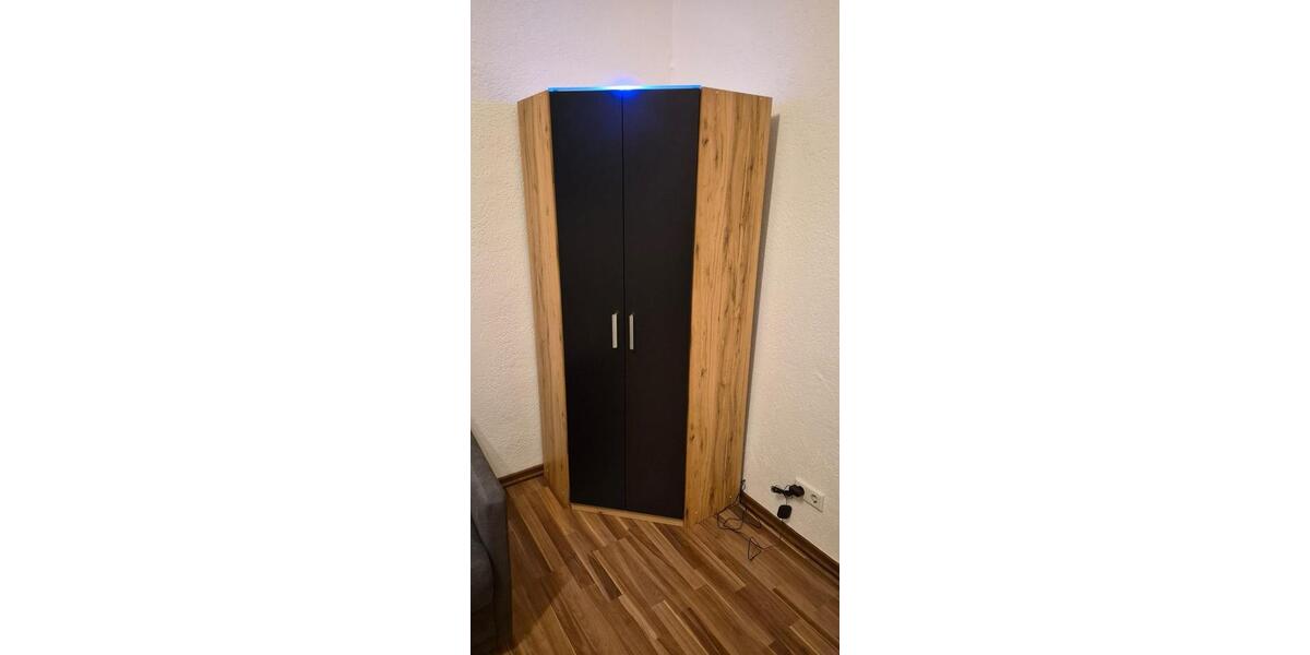 Etagenwohnung Essen Südviertel - 1 Zimmer, 20 m&sup2;, 320&euro; | Angebot:26334952