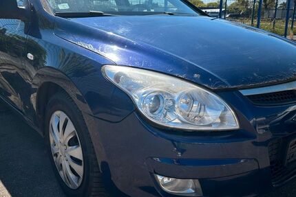 Hyundai i30 296.000 km 999 &euro; Castrop-Rauxel 44579