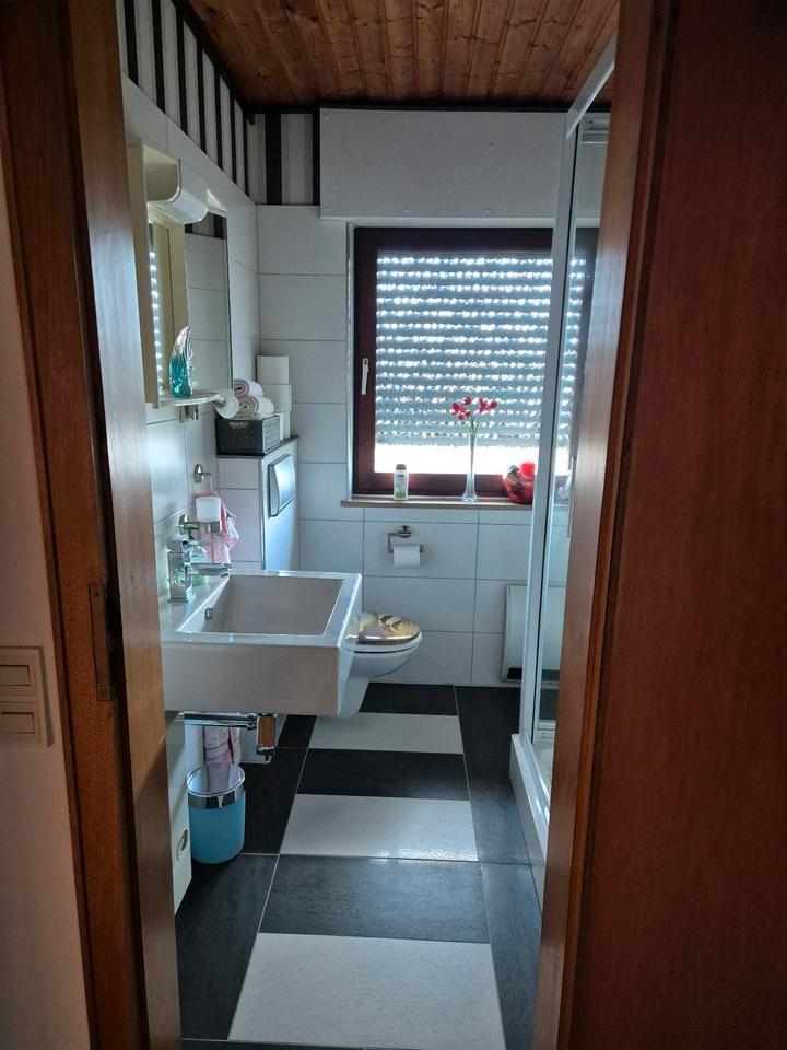 Wohnung im Zweifamilienhaus zu vermieten zimmer