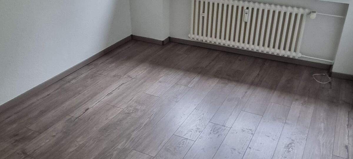GELEGENHEITI!!! RENOVIERTE + GEMÜTLICHE 3 ZIMMER WOHNUNG mit BALKON in ESSEN - SCHÖNEBECK!!! 3 zimmer