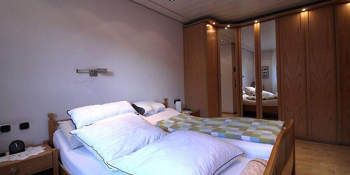 Reihenmittelhaus Gladbeck Zweckel - 6 Zimmer, 150 m&sup2;, 385.000&euro; | Angebot:24786403