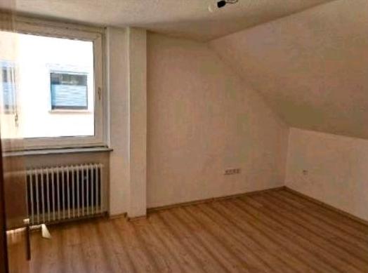 Etagenwohnung Castrop-Rauxel Bladenhorst - 3 Zimmer, 90 m&sup2;, 600&euro; | Angebot:27623789