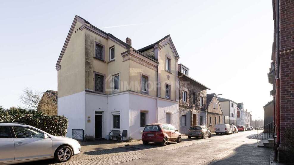 Haus zum Kaufen in Bochum 209.000 € 170 m² 9 zimmer