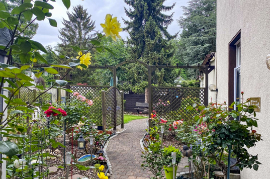 Einfamilienhaus Essen Stadtbezirk VI - 30 Zimmer, 824 m&sup2;, 1.495.000&euro; | Angebot:26876291