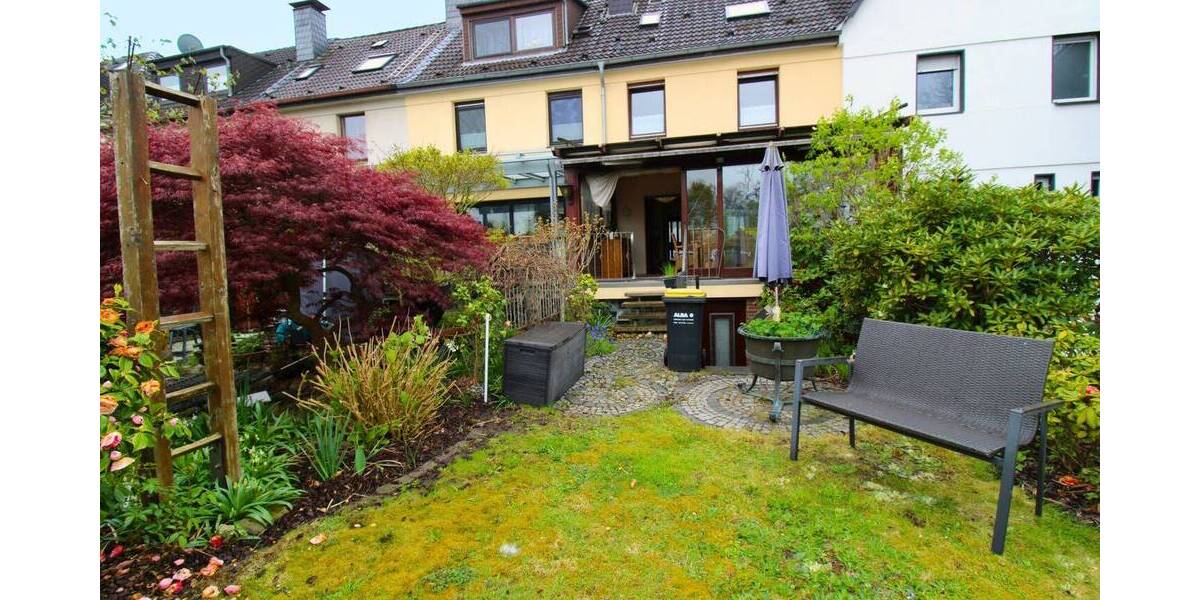 Reihenmittelhaus Essen Ostviertel - 4 Zimmer, 130 m&sup2;, 279.000&euro; | Angebot:26818453