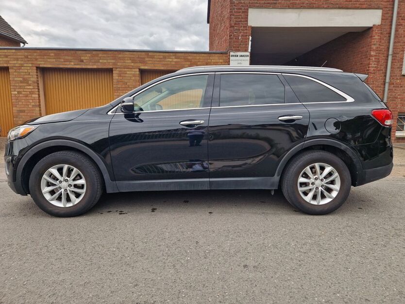 Kia Sorento 129.000 km 15.987 € Gelsenkirchen 45881